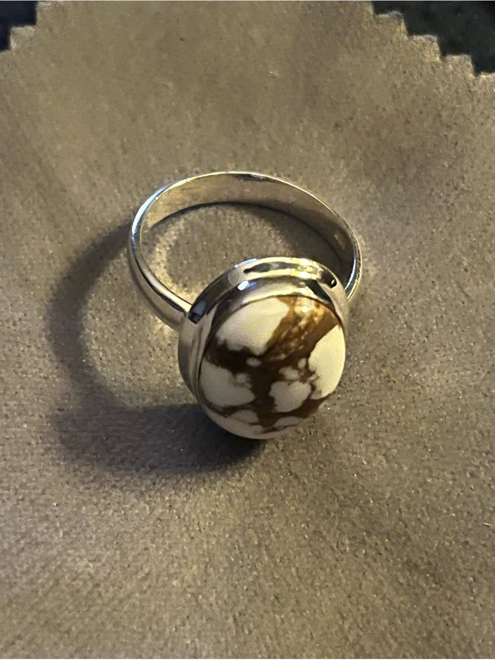 Genuine White Horse Magnesite 925 Sterling Silver Ring NWOT
